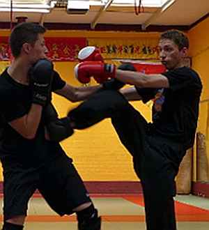Kickboxen Kurs - boxen Kurs Akademie für Kampfkunst Düsseldorf